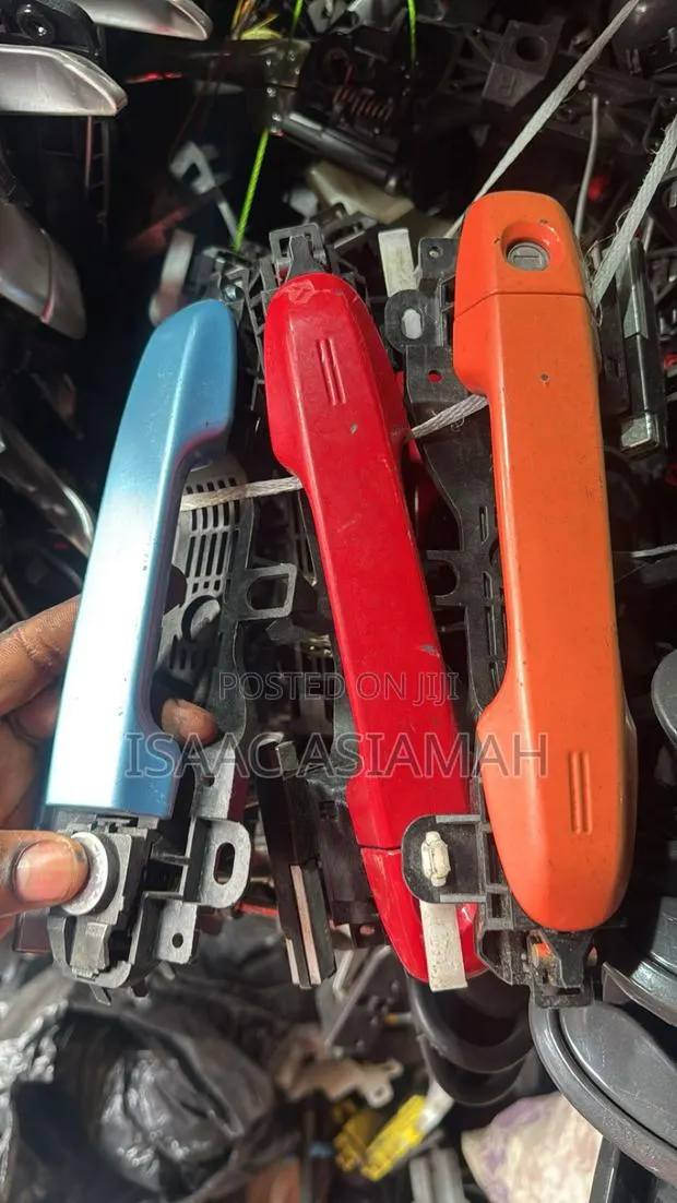 Camry 2012,2013,2014,2015,2016,2017 Inside / Outside Door Handles · Photo 1