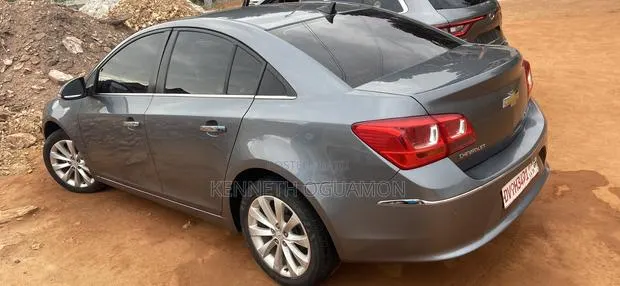 Chevrolet Cruze LTZ 4dr Sedan (1.4L 4cyl Turbo 6A) 2015 Gray · Photo 1