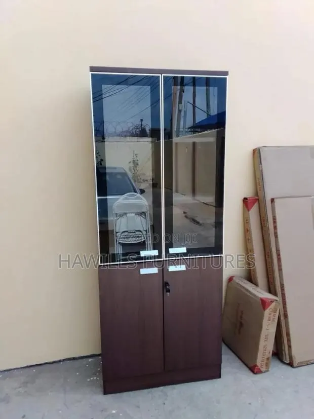 Wooden Glass Cabinet · Photo 1