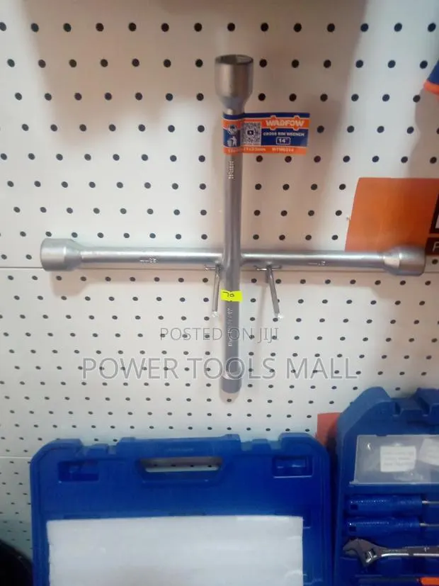 Cross Rim Wrench · Photo 1