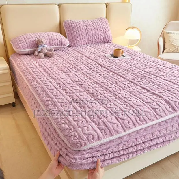 Warm Velvet Mattress Protector Thickened Cotton Mattress Cover · Photo 1