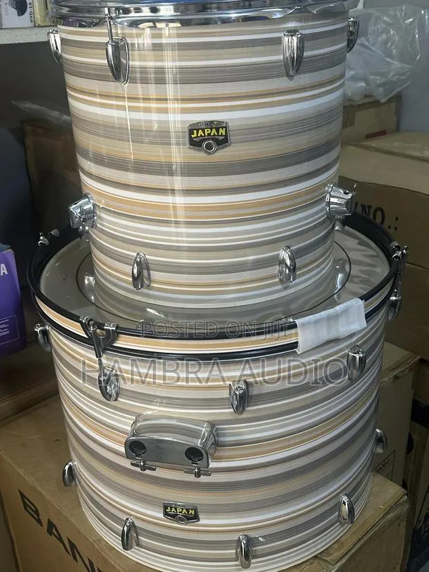 Yamaha Drum Set · Photo 4