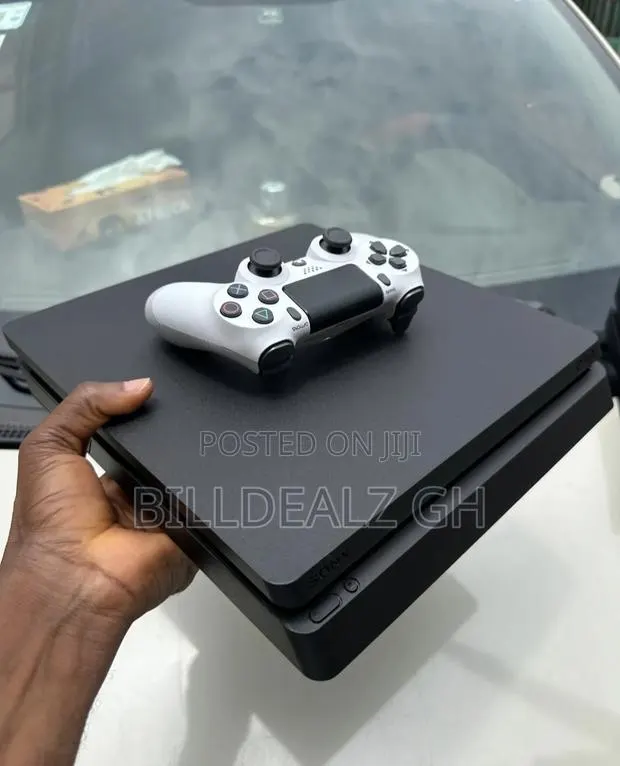 PS4 Slim 1 Terabyte With 18 Games Up for Grabs · Photo 1