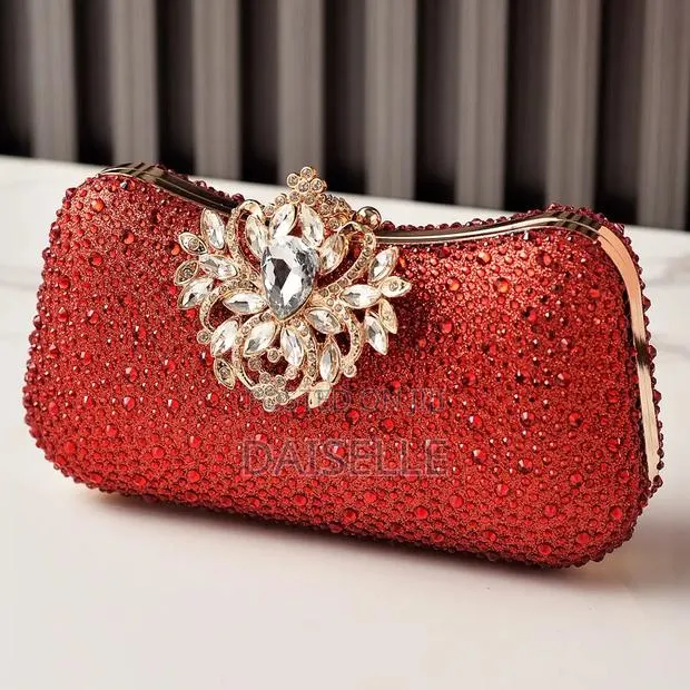 Rhinestone Clutch Bag · Photo 1