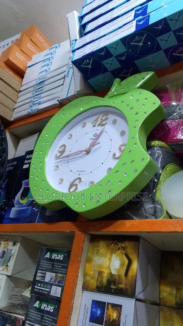 Apple Clock · Photo 1