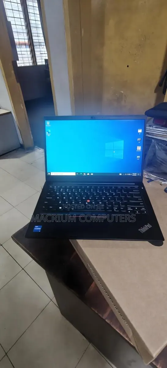 New Laptop Lenovo ThinkPad E14 Gen 6 8GB Intel Core i5 SSD 256GB · Photo 1