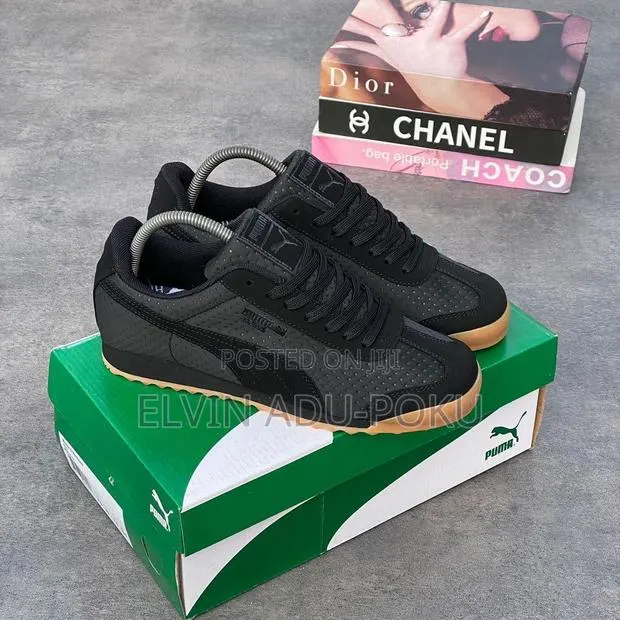 Puma Roma Low Top Sneaker · Photo 1