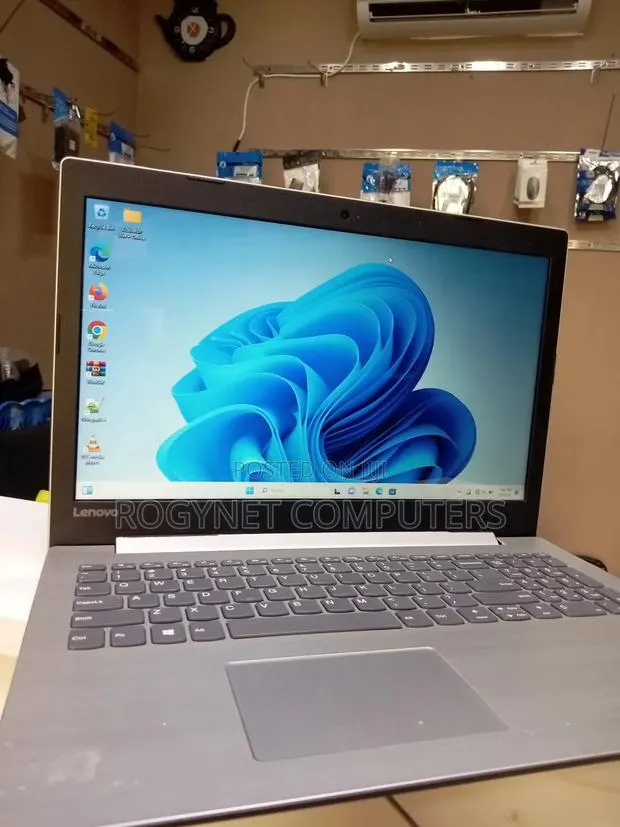 Laptop Lenovo IdeaPad 330 8GB Intel Core i7 SSD 256GB · Photo 1