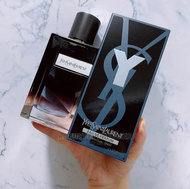 Yves Saint Laurent Perfume · Photo 1