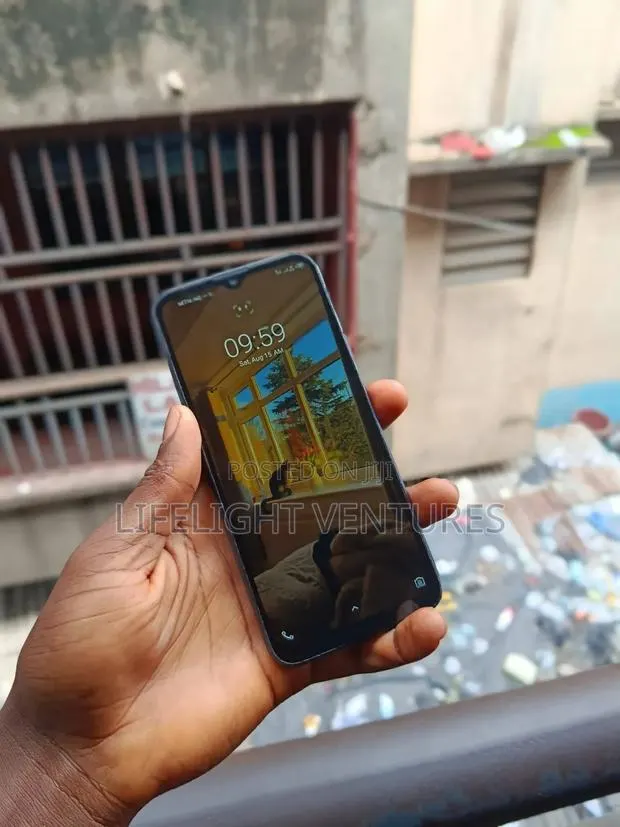 Infinix Smart 6 HD 32 GB Blue · Photo 1