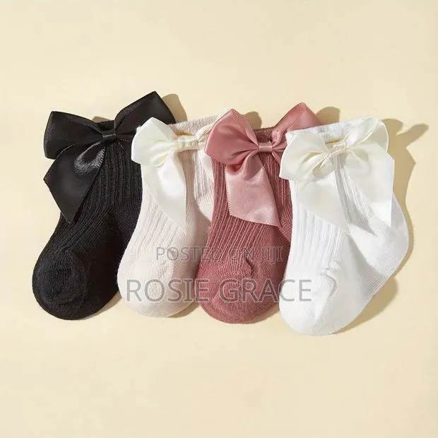 4 Pair Baby Girl Floral Socks · Photo 1