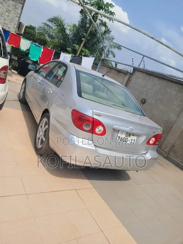 Toyota Corolla 2008 Silver · Photo 1