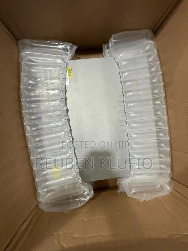Cisco Catalyst 3850-48f-L 48-Port PoE+ Gigabit Switch NM-4-1G · Photo 1