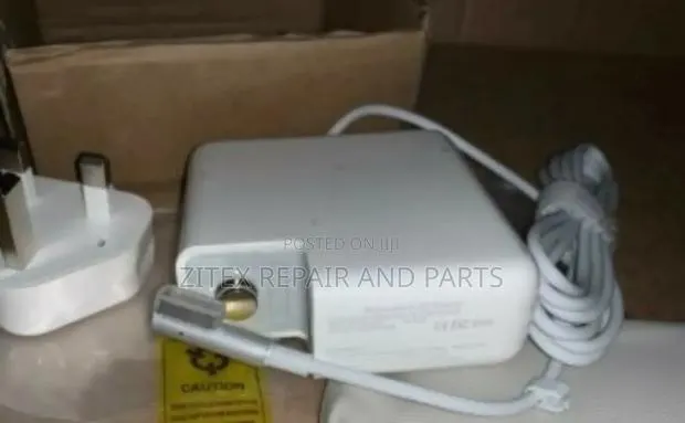 Macbook Pro and Air Charger · Photo 1