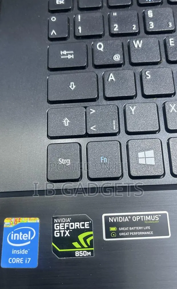 Laptop Acer Aspire V3-772G 8GB Intel Core i7 HDD+SSD 500GB · Photo 1