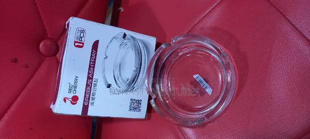 Cute Glass Ash Tray · Photo 3