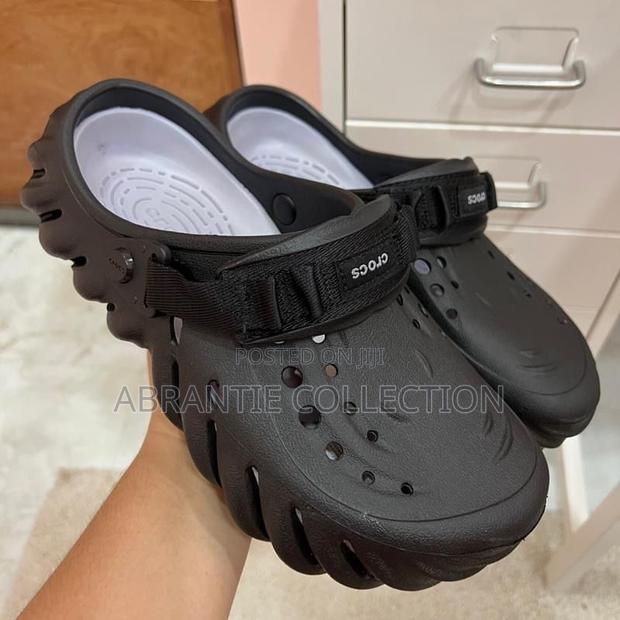 Crocs Echo Clogs · Photo 1