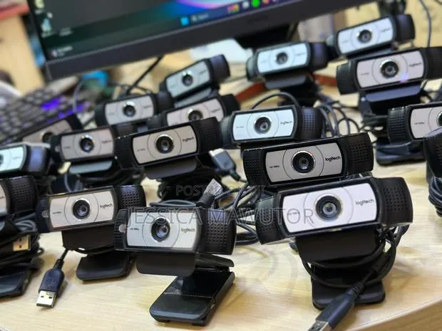 Logitech C930e 1080p Hd Video Webcam - 90-Degree Extended View, · Photo 1