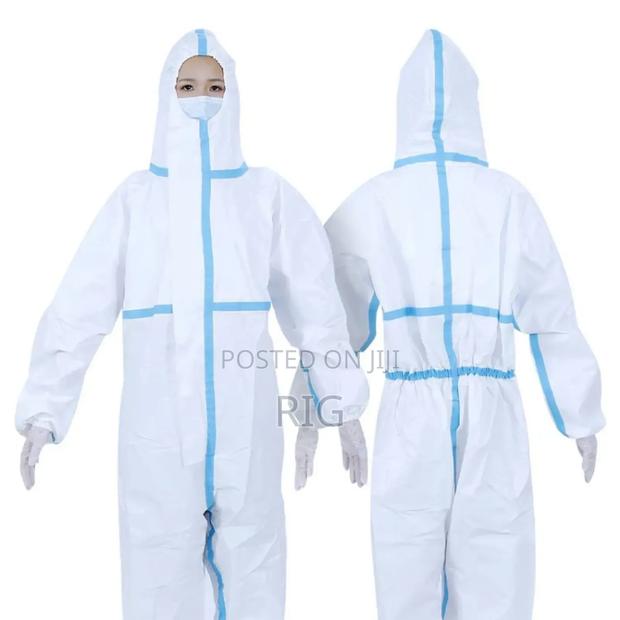 Disposable Protective Coverall · Photo 1