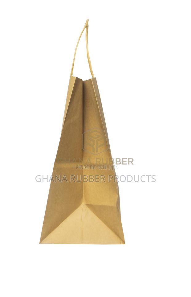 Shopping Paper Bags Medium (300pcs) · Photo 2