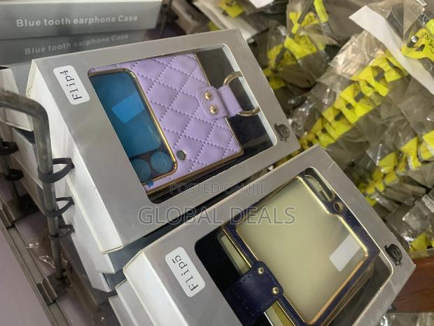 Samsung Galaxy Z Flip Covers/Cases · Photo 5