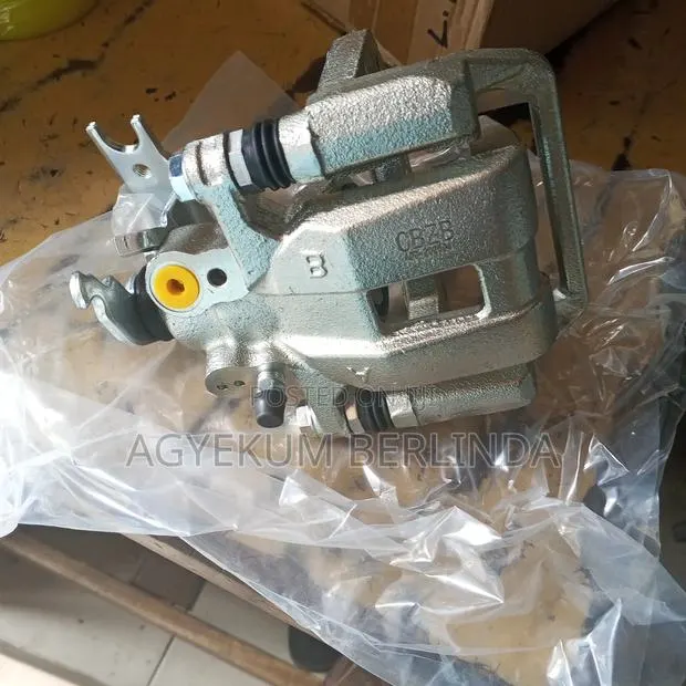Honda Accord 2007 to 2017 Back Caliper Left/Right · Photo 1
