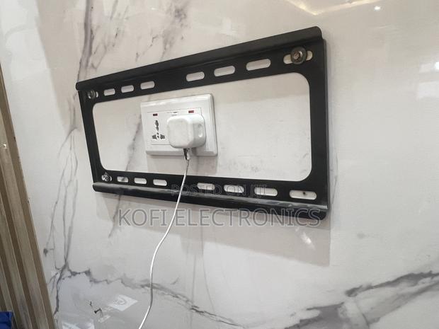Great Mount 40 - 80 Inch Flat Panel Wall Mount TV Bracket · Photo 1