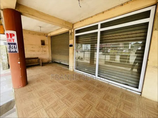 Double Store for Rent at Kasoa New Market · Photo 1