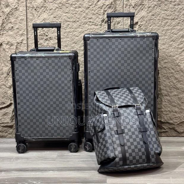 Suitcases and Backpack Set · Photo 3