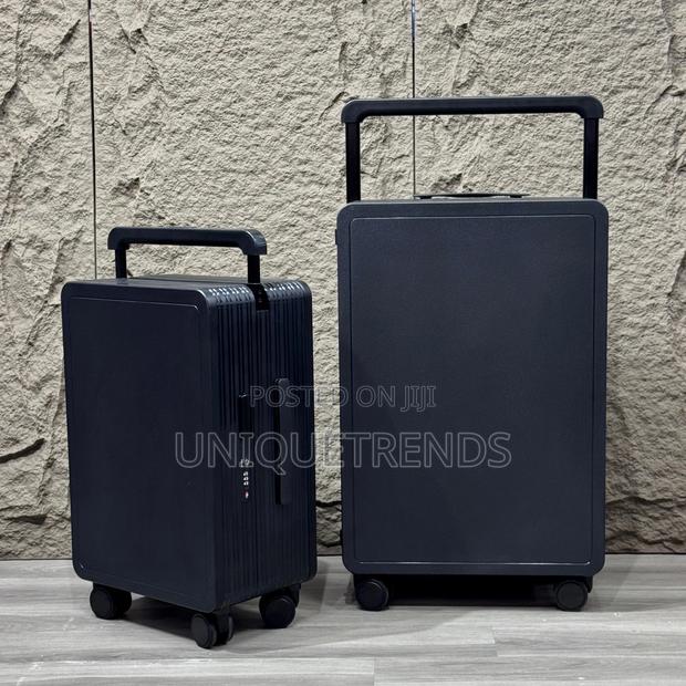 Luxury Suitcase Set · Photo 1