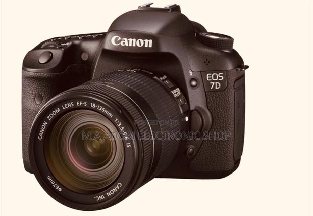 Canon EOS 7D SLR Camera · Photo 1