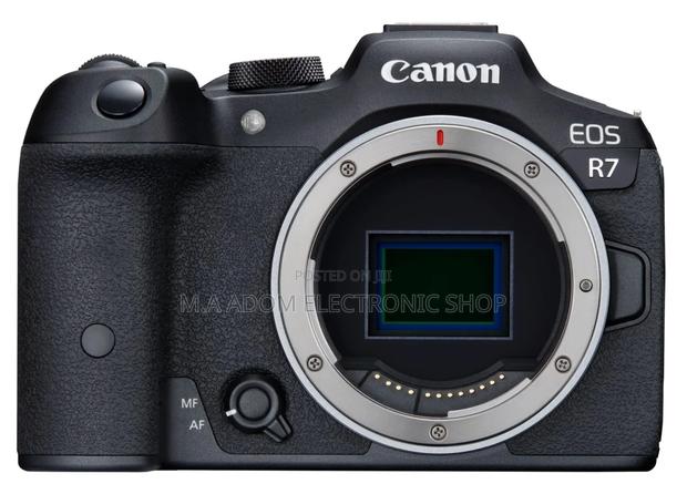Canon EOS R7 Body Only · Photo 1