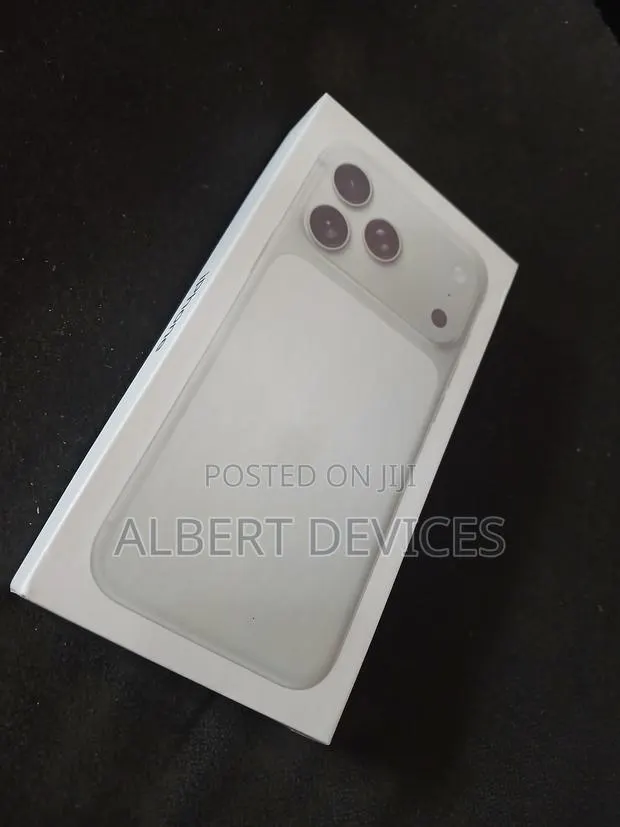 New Apple iPhone 17 Pro Max 1 TB Silver · Photo 1