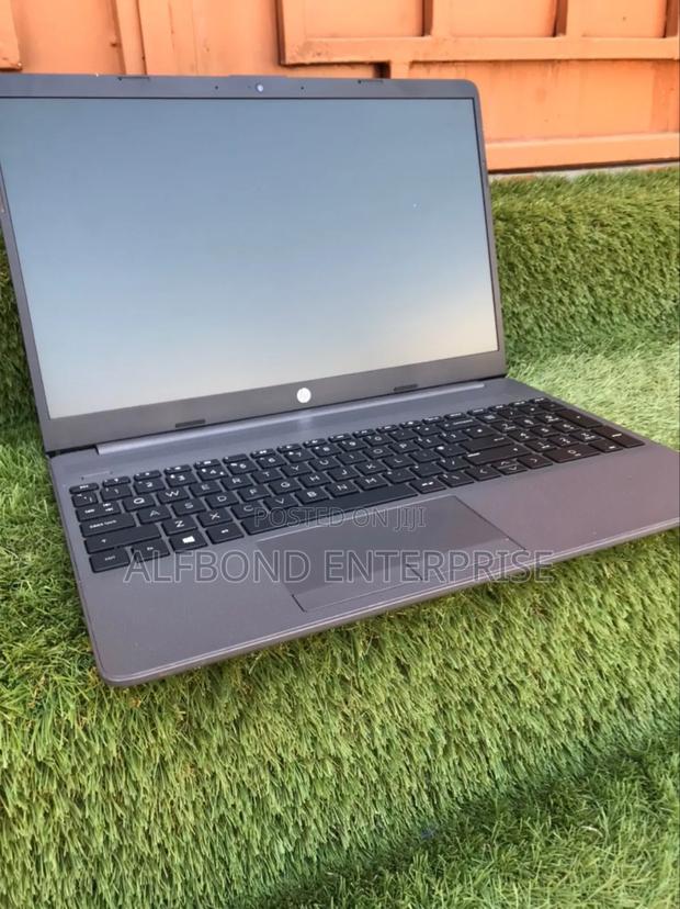 Laptop HP 255 G8 8GB AMD Ryzen 5 SSD 256GB · Photo 2