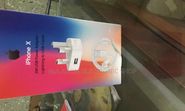 Apple iPhone Charger · Photo 2