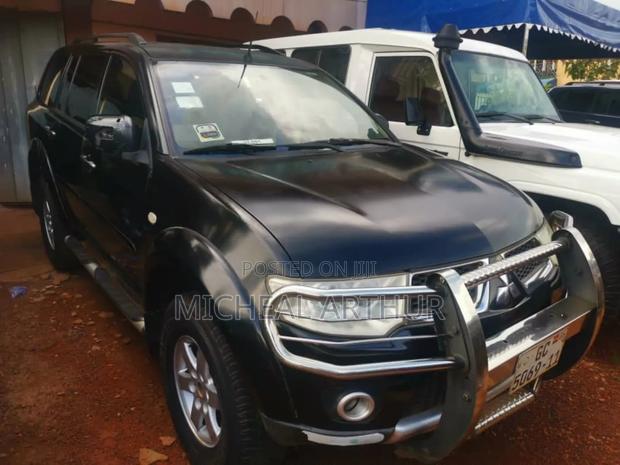 Mitsubishi Pajero 3.2 Di-Dc GLS 2011 Black · Photo 5