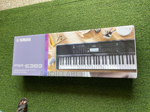 Yamaha PSR E383 Keyboard/Piano · Photo 2
