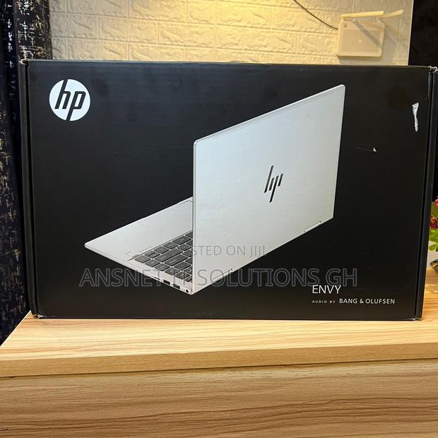 New Laptop HP Envy 14 8GB Intel Core i5 SSD 512GB · Photo 1