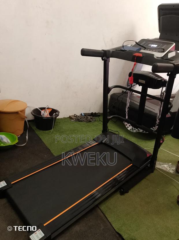 Treadmill With Massager · Photo 2