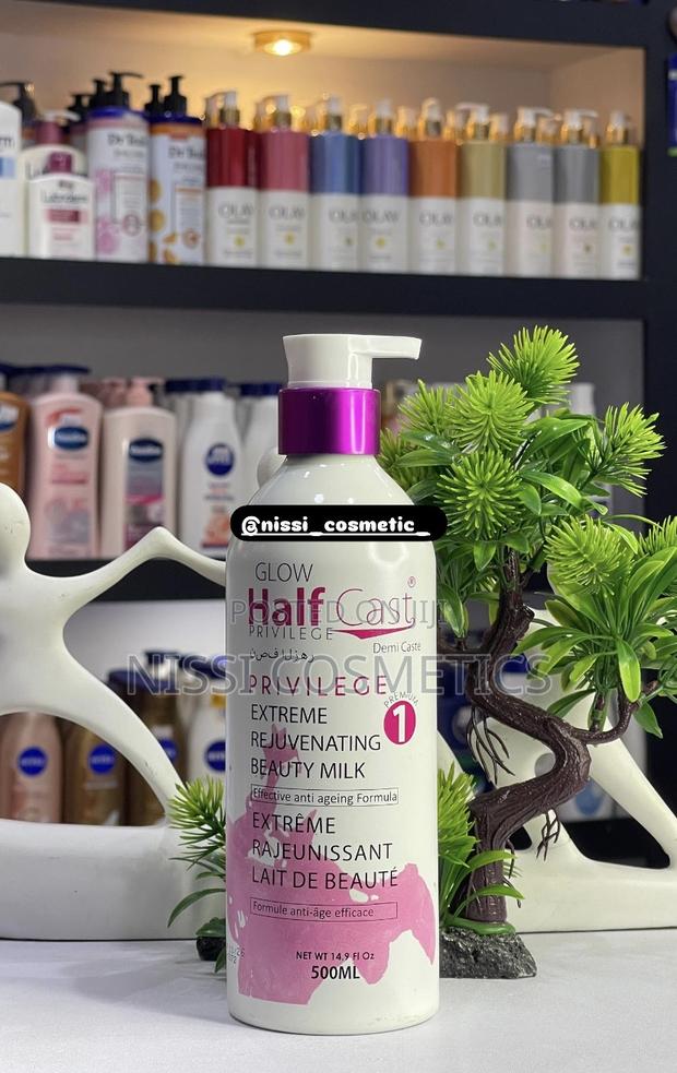 Glow Half-Cast Privilege Beauty Milk · Photo 1