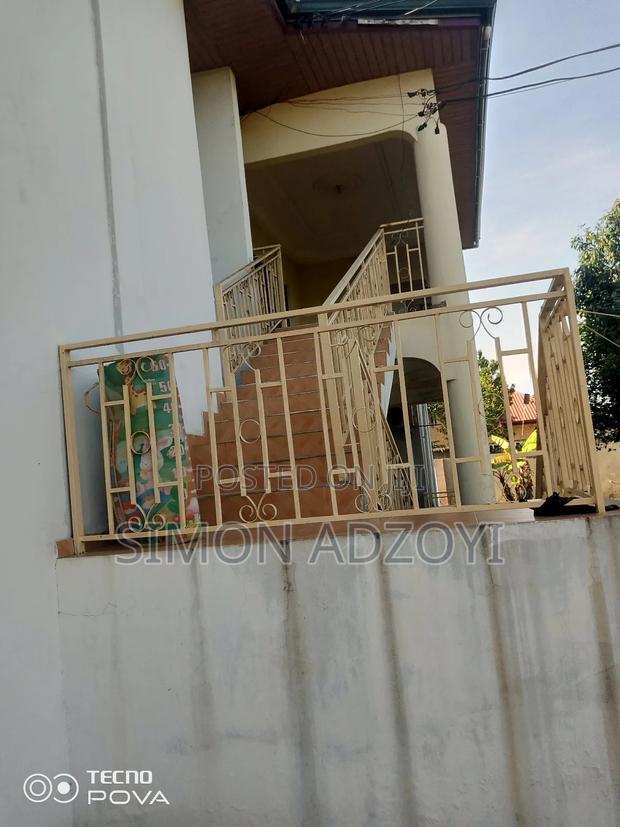 8 Bedroom House for Sale in Accra · Photo 3