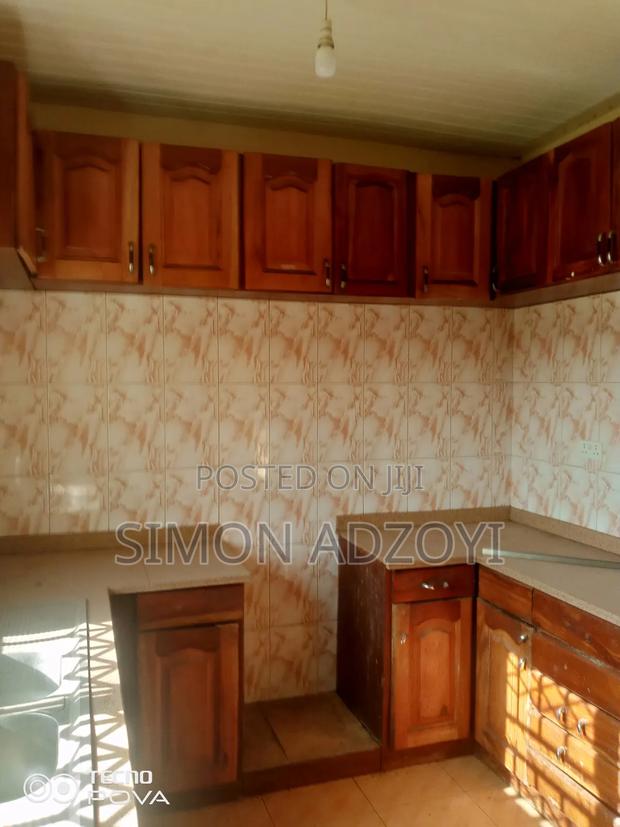 8 Bedroom House for Sale in Accra · Photo 4