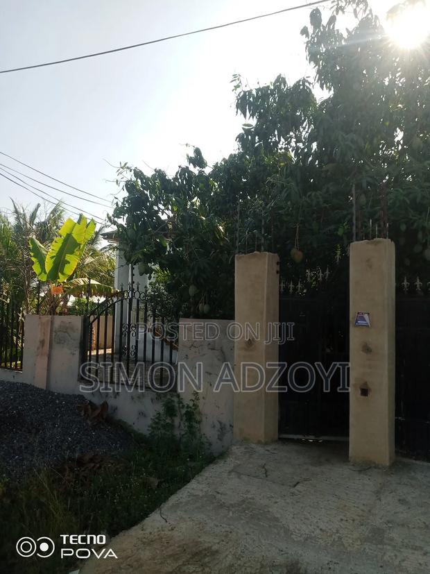 8 Bedroom House for Sale in Accra · Photo 6