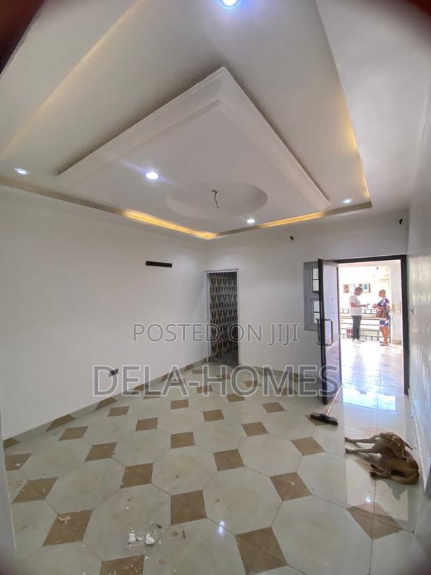 Chamber and Hall Self Contain · Photo 1