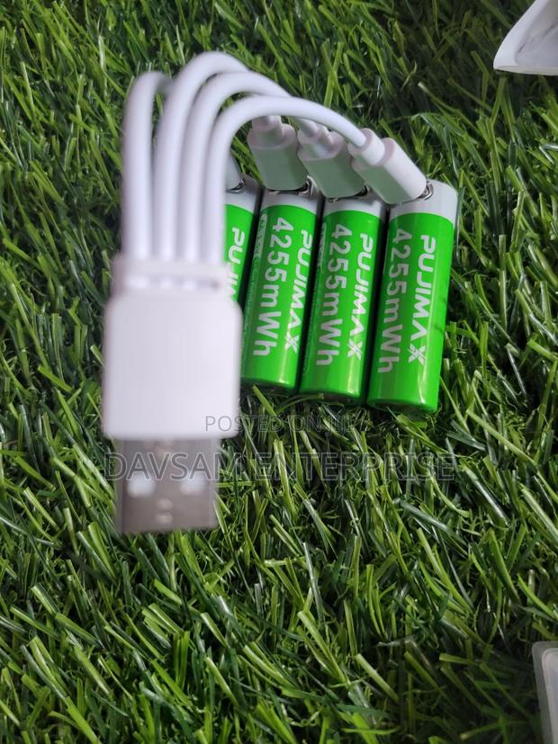 Type C Rechargeble Batteries · Photo 2