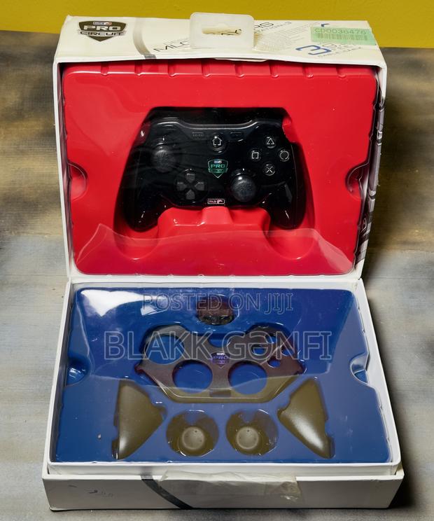 Madcatz MLG Pro Circuit Ps3 Controller · Photo 2