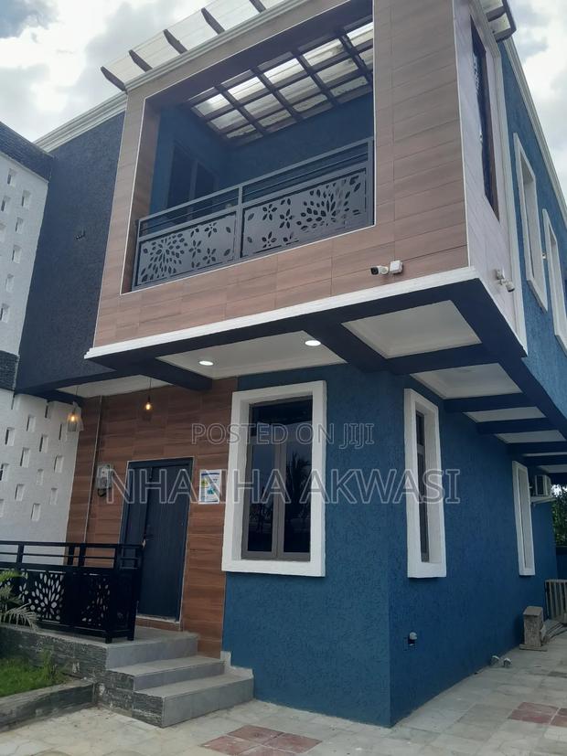 Furnished 2bdrm Apartment in Community 24, Tema Metropolitan for rent · Photo 4
