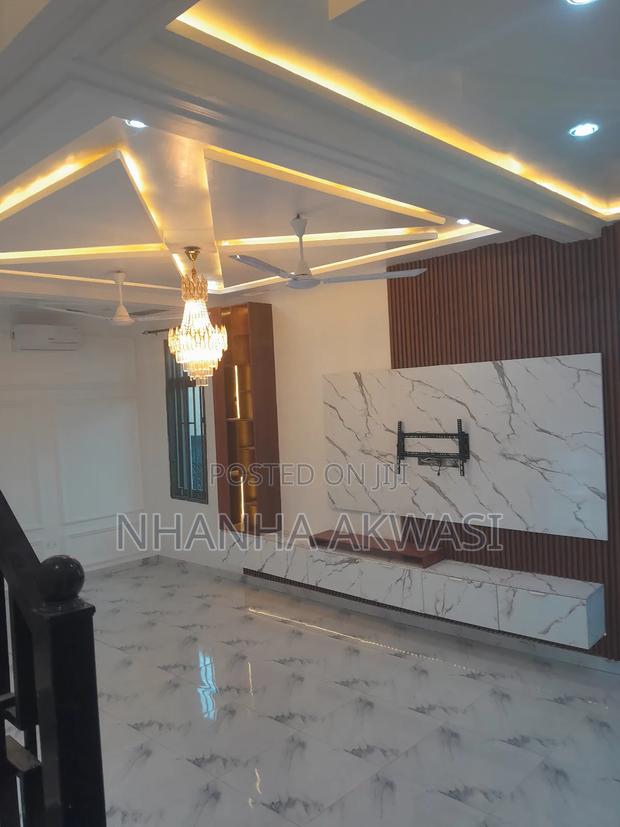 Furnished 2bdrm Apartment in Community 24, Tema Metropolitan for rent · Photo 5