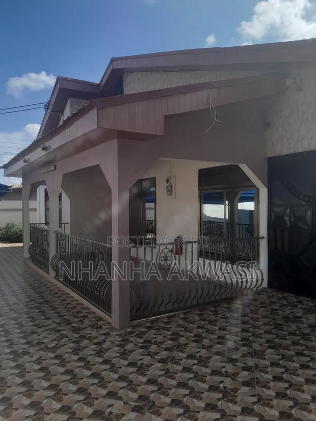 Furnished 5bdrm House in Klagon Police 🚔, Tema Metropolitan for rent · Photo 1