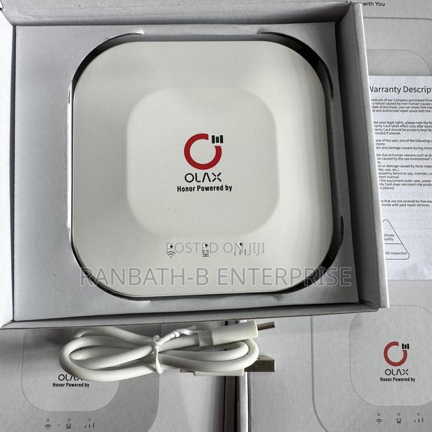 Olax MT30 LTE Advanced CPE Router · Photo 2